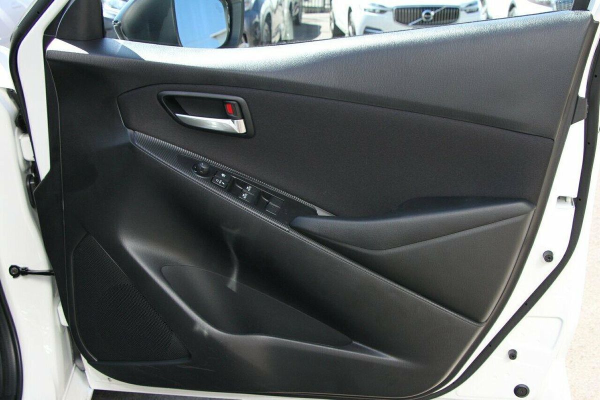 2025 Mazda 2 G15 Evolve DJ Series