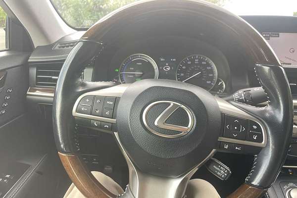 2016 Lexus ES Hybrid