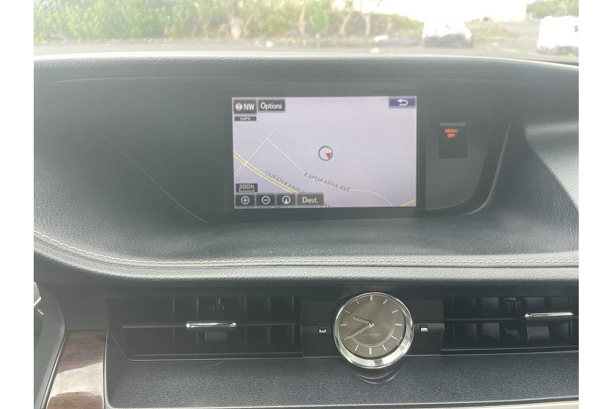 2016 Lexus ES Hybrid