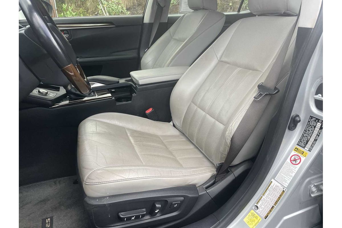2016 Lexus ES Hybrid