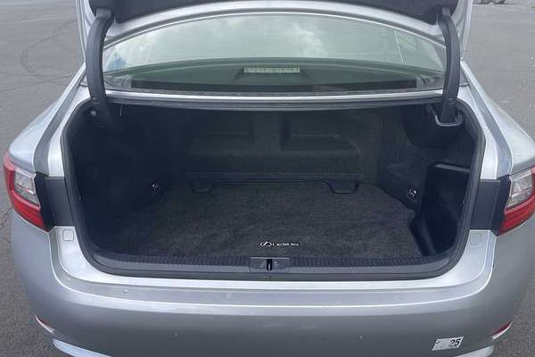 2016 Lexus ES Hybrid