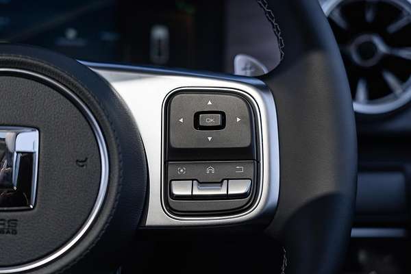 2025 GWM Tank 300 Ultra Hybrid P01