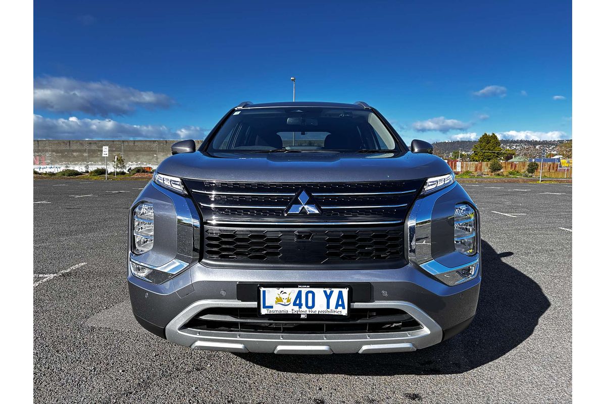 2023 Mitsubishi Outlander LS ZM