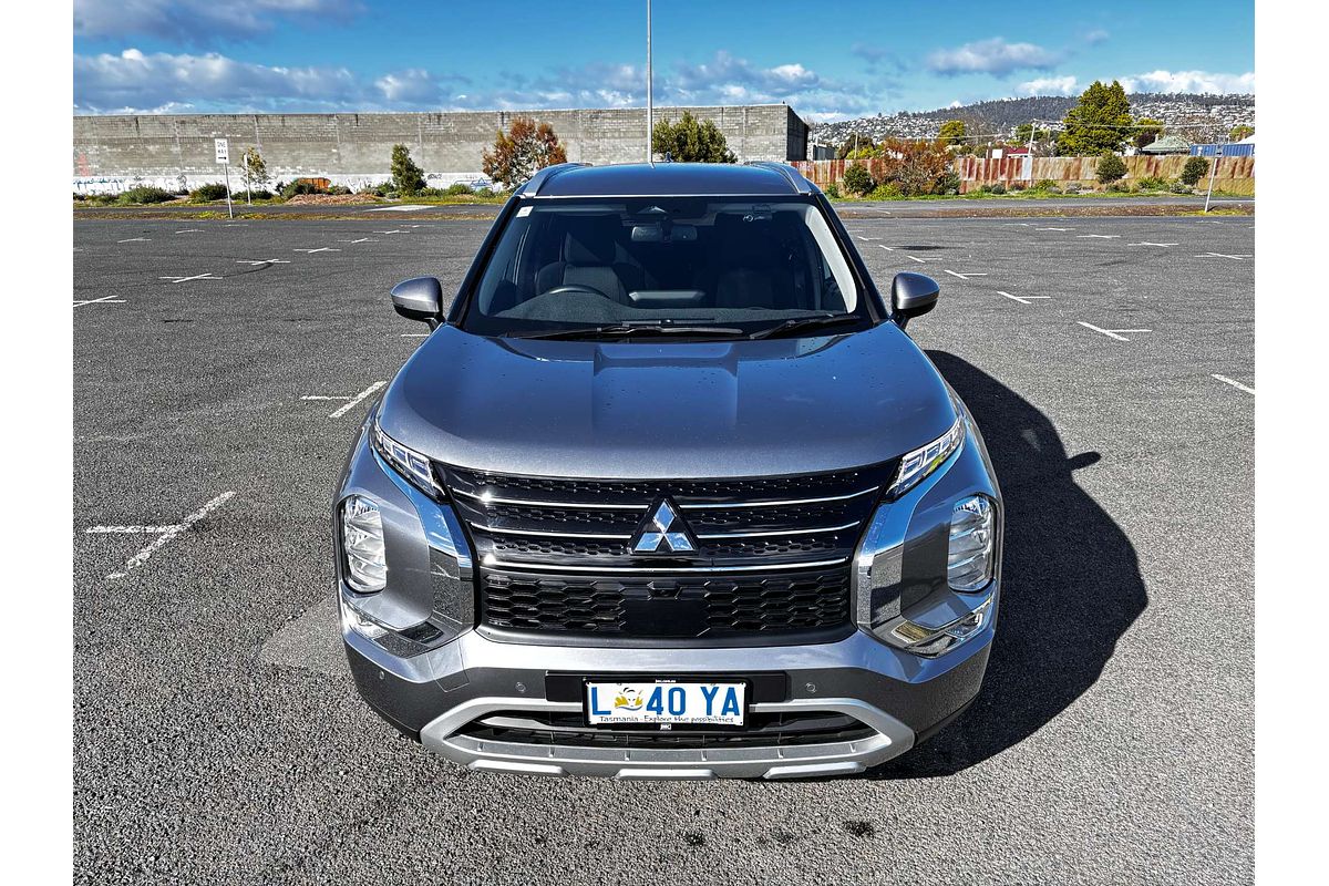 2023 Mitsubishi Outlander LS ZM