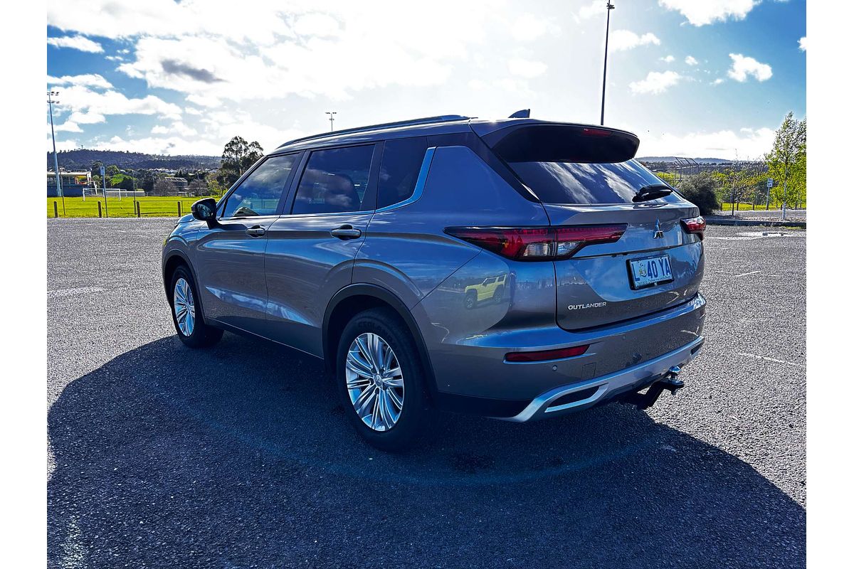 2023 Mitsubishi Outlander LS ZM