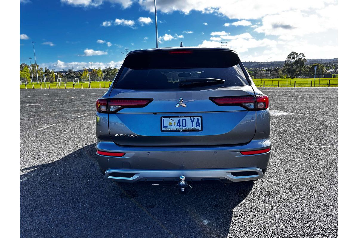 2023 Mitsubishi Outlander LS ZM