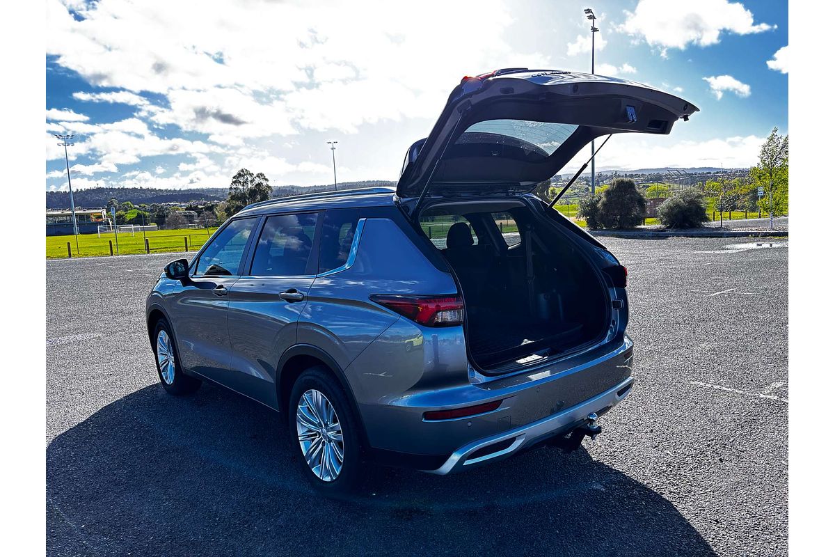 2023 Mitsubishi Outlander LS ZM