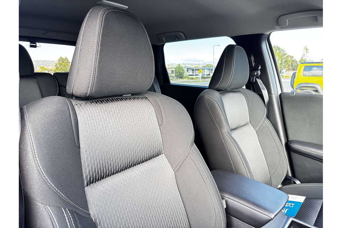 2023 Mitsubishi Outlander LS ZM