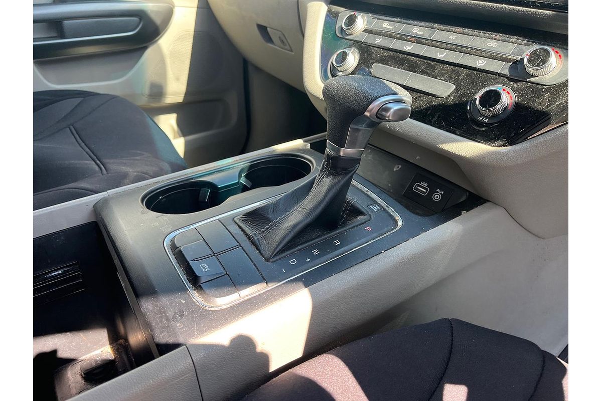 2016 Kia Carnival S YP