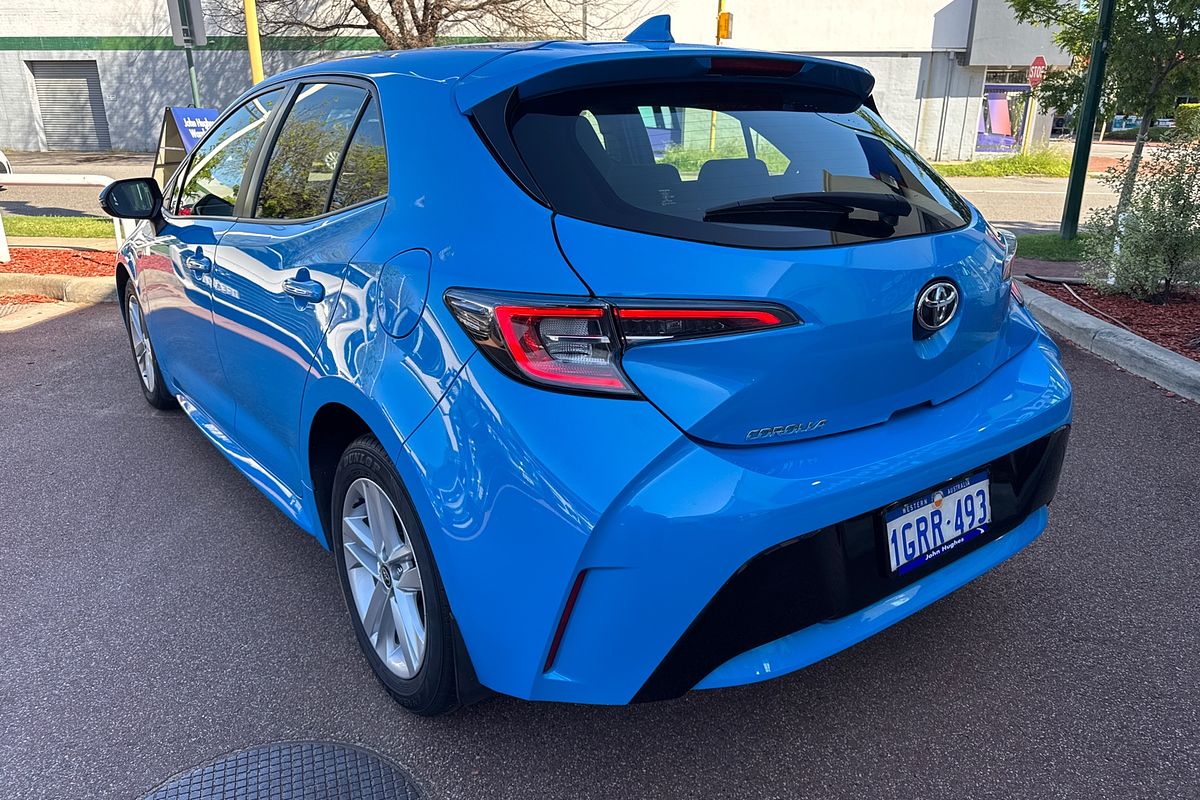 2018 Toyota Corolla Ascent Sport MZEA12R