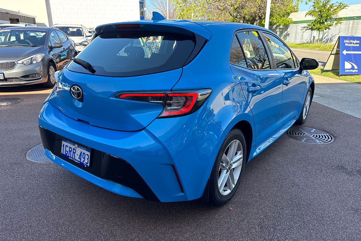 2018 Toyota Corolla Ascent Sport MZEA12R