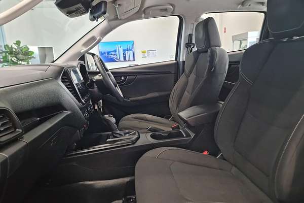 2023 Isuzu D-MAX SX 4X4