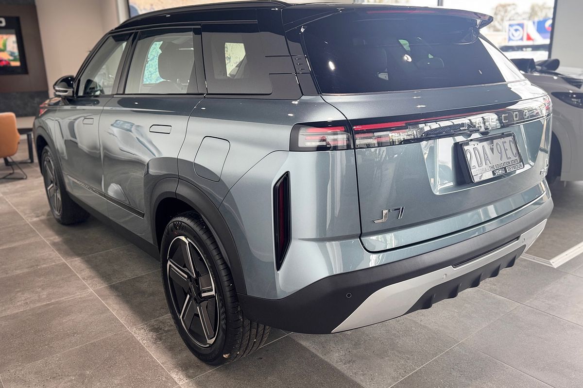 2025 Jaecoo J7 SHS Summit