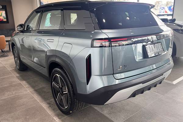 2025 Jaecoo J7 SHS Summit