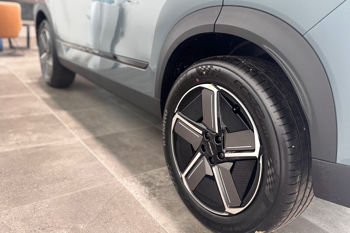 2025 Jaecoo J7 SHS Summit