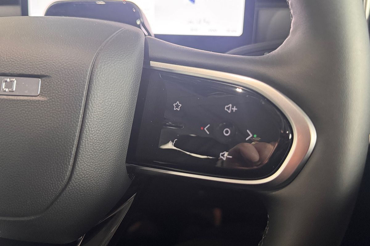 2025 Jaecoo J7 SHS Summit