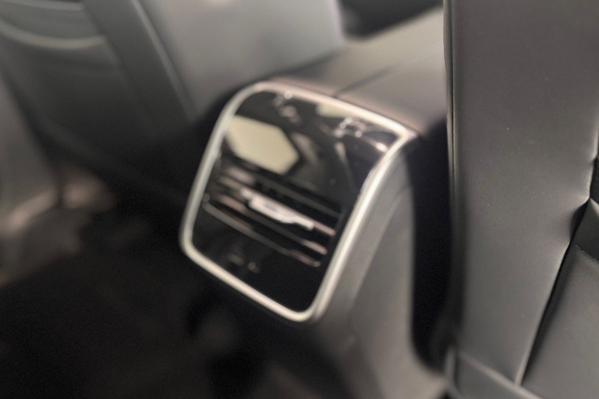 2025 Jaecoo J7 SHS Summit