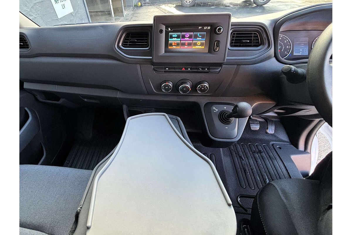 2025 Renault Master Pro 110kW X62 Phase 2 MWB Mid Roof