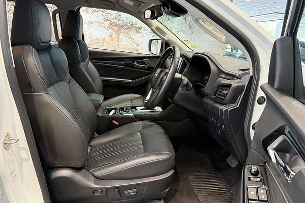 2024 Isuzu MU-X LS-T