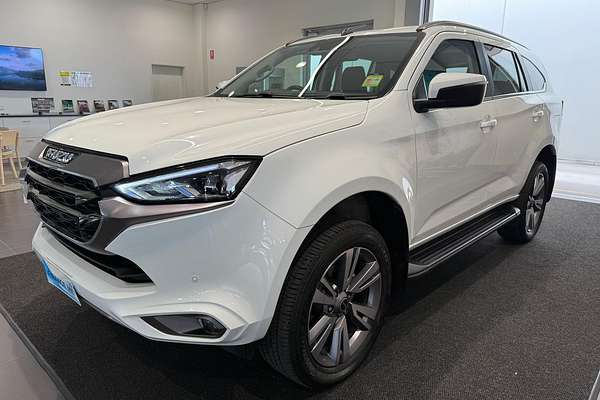 2024 Isuzu MU-X LS-T