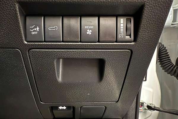 2024 Isuzu MU-X LS-T