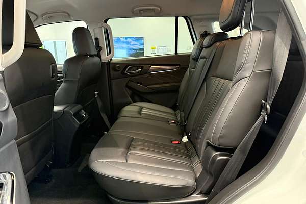 2024 Isuzu MU-X LS-T