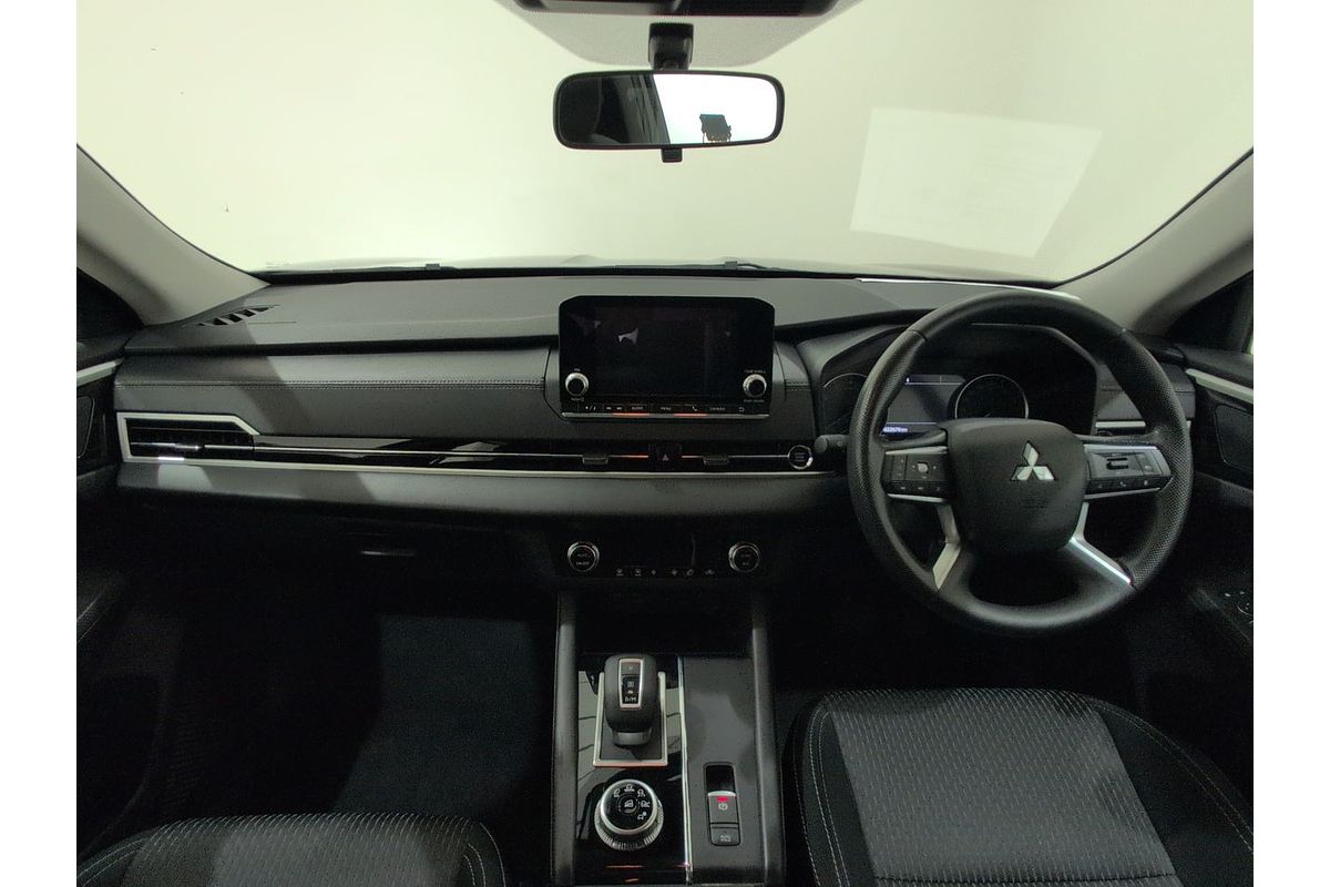 2024 Mitsubishi Outlander ES ZM