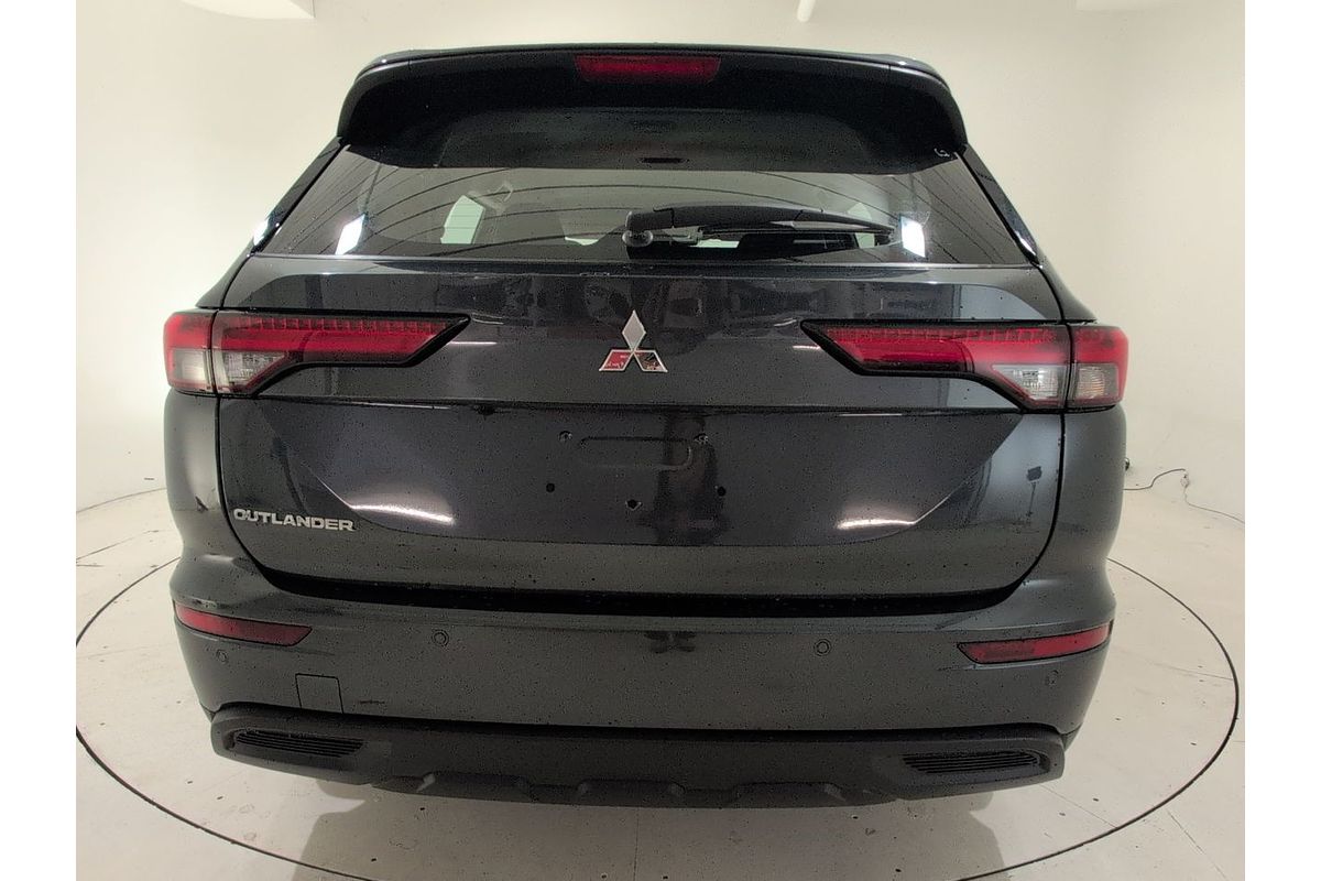 2024 Mitsubishi Outlander ES ZM