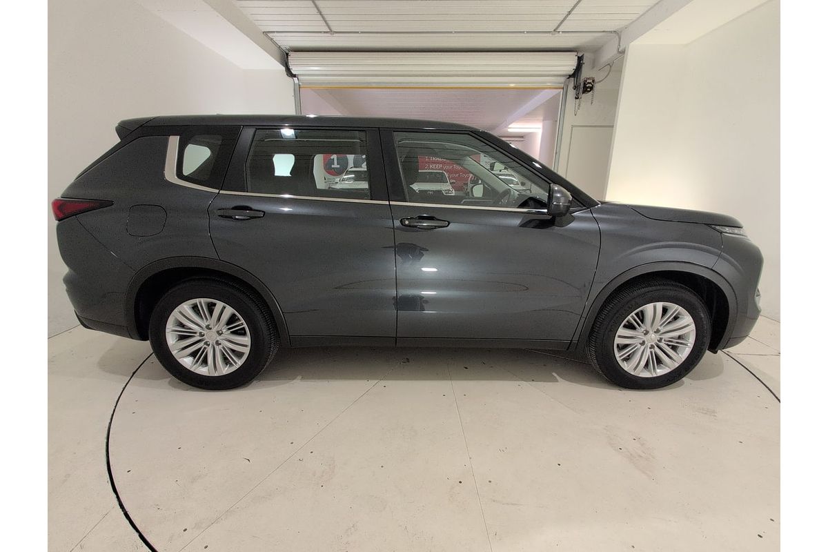 2024 Mitsubishi Outlander ES ZM