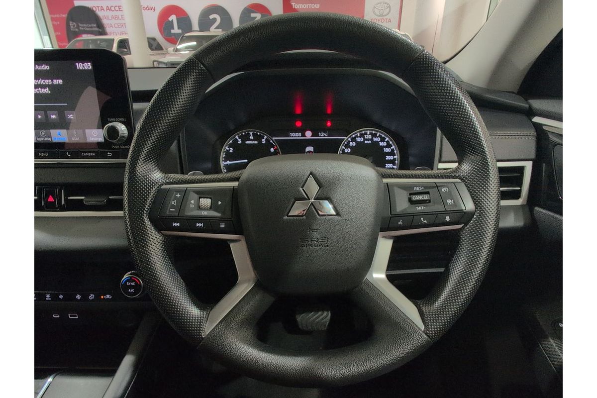 2024 Mitsubishi Outlander ES ZM