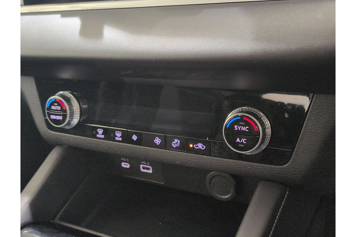 2024 Mitsubishi Outlander ES ZM