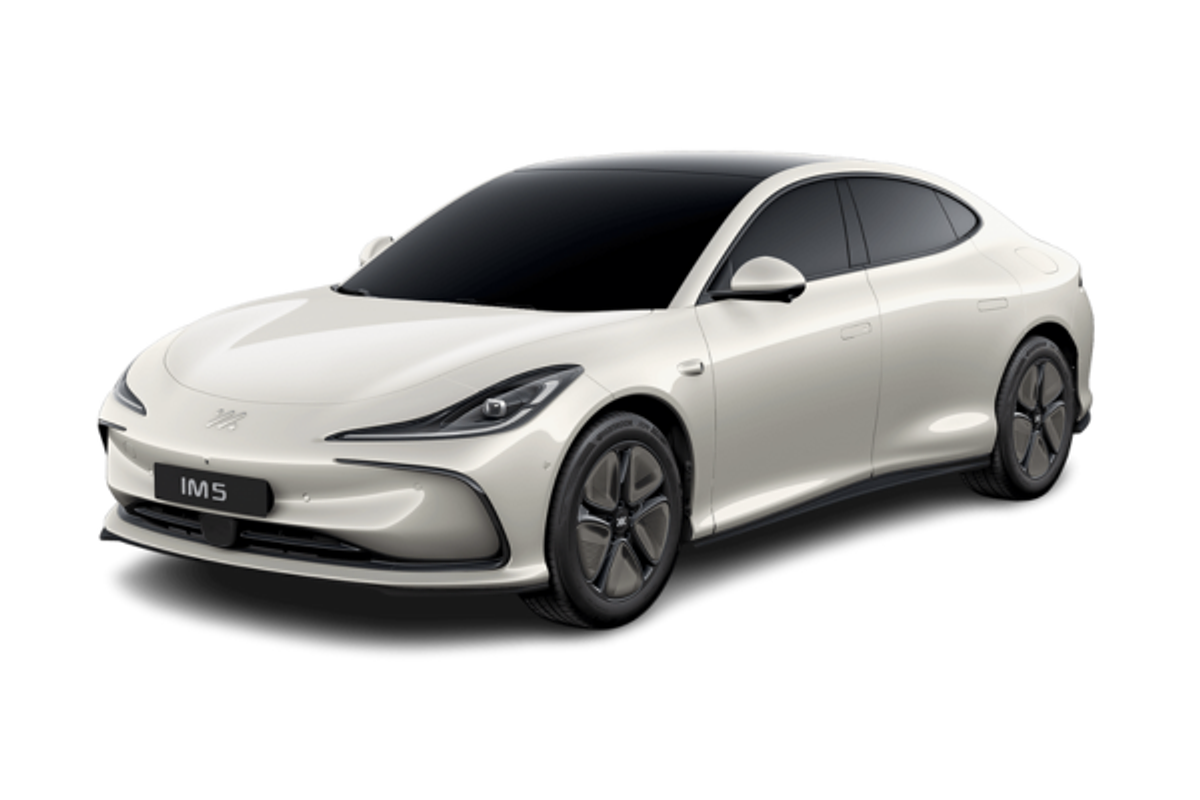 2025 MG IM5 Premium P12L