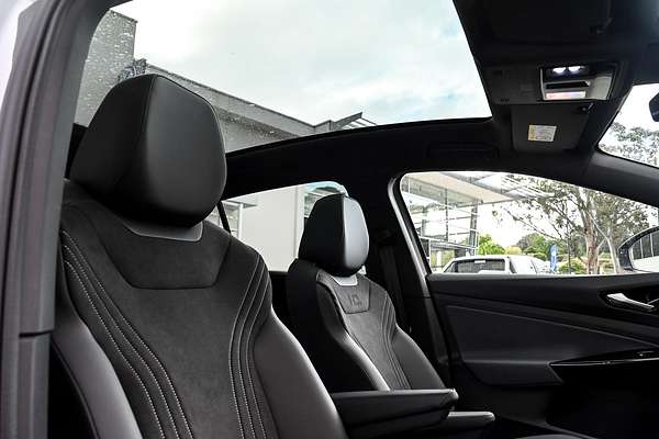2025 Volkswagen ID.5 Pro E2