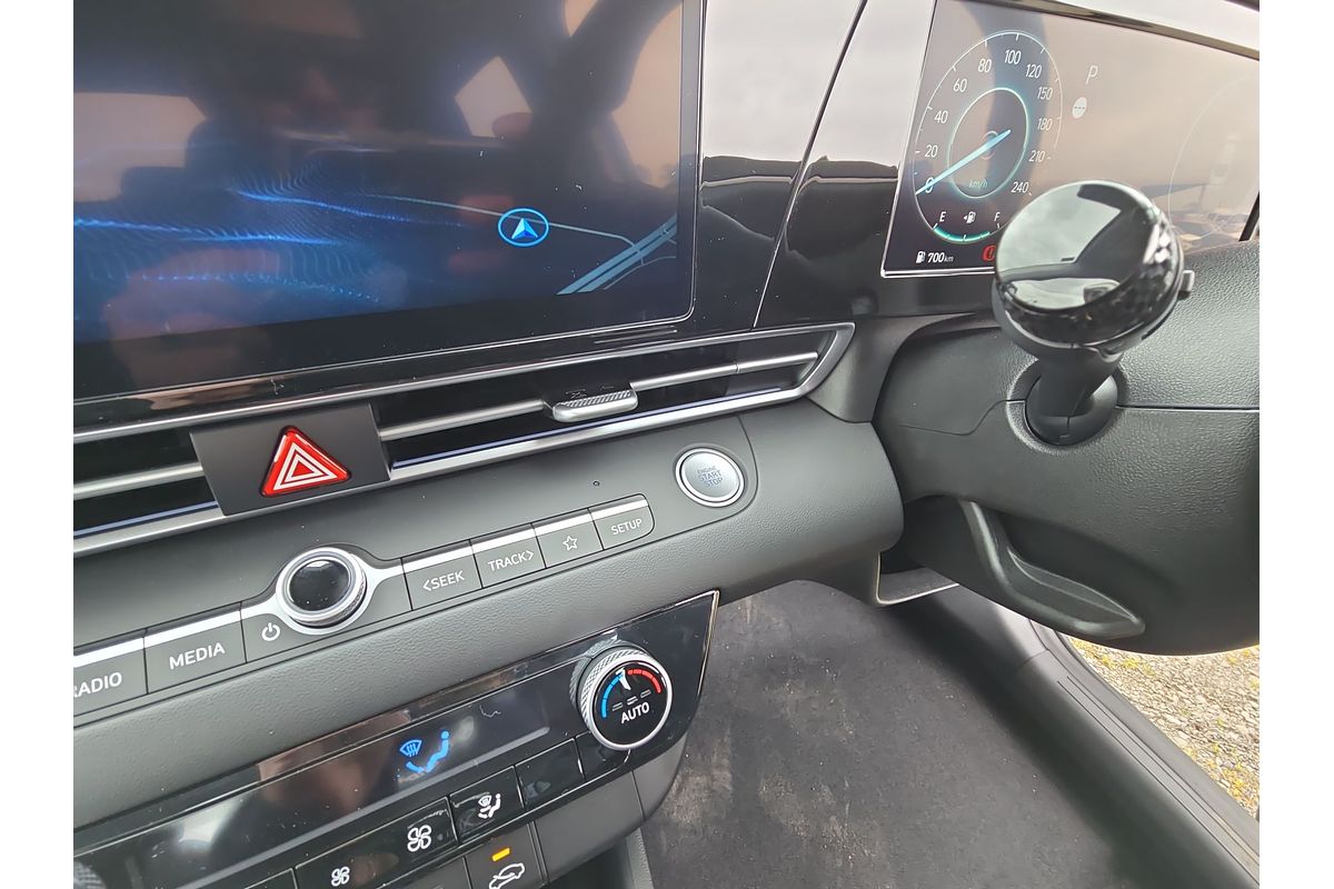 2025 Hyundai i30 Elite Hybrid CN7.V2