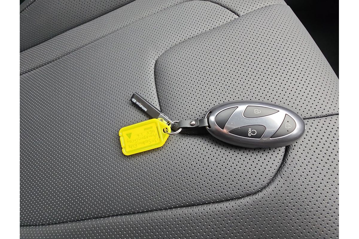 2025 Hyundai i30 Elite Hybrid CN7.V2