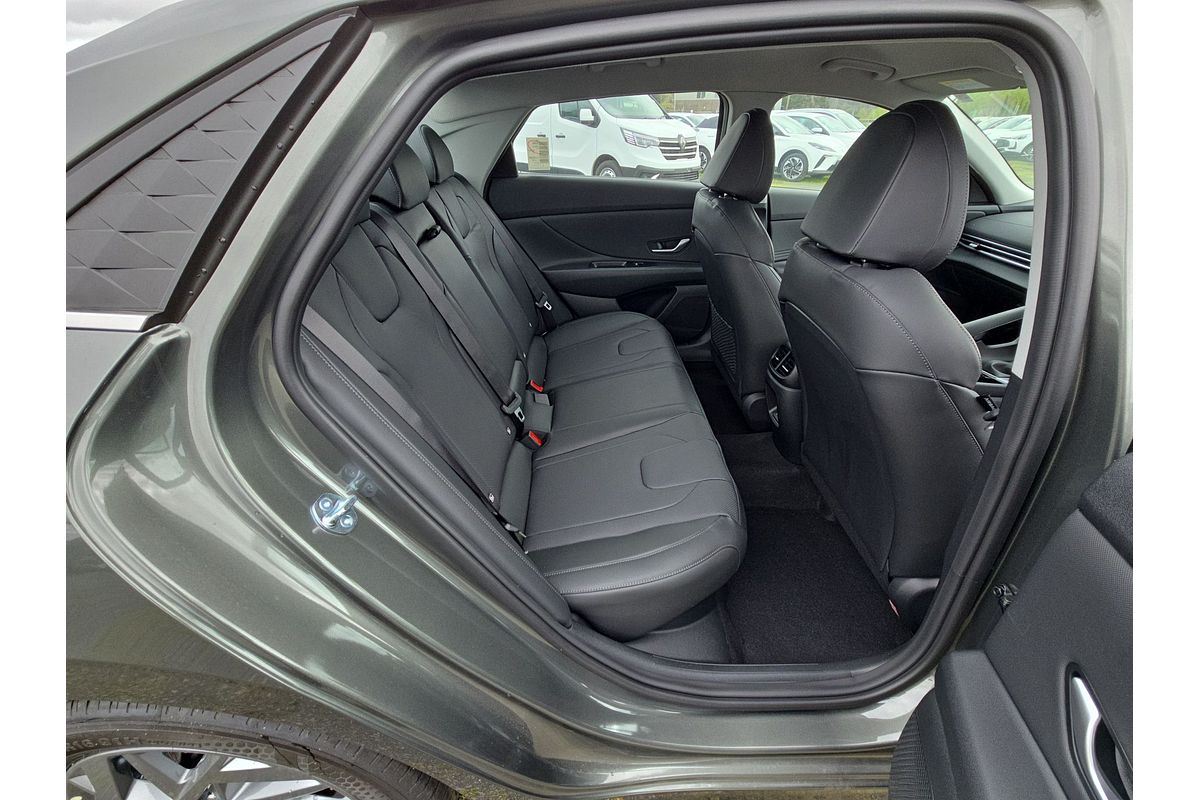 2025 Hyundai i30 Elite Hybrid CN7.V2