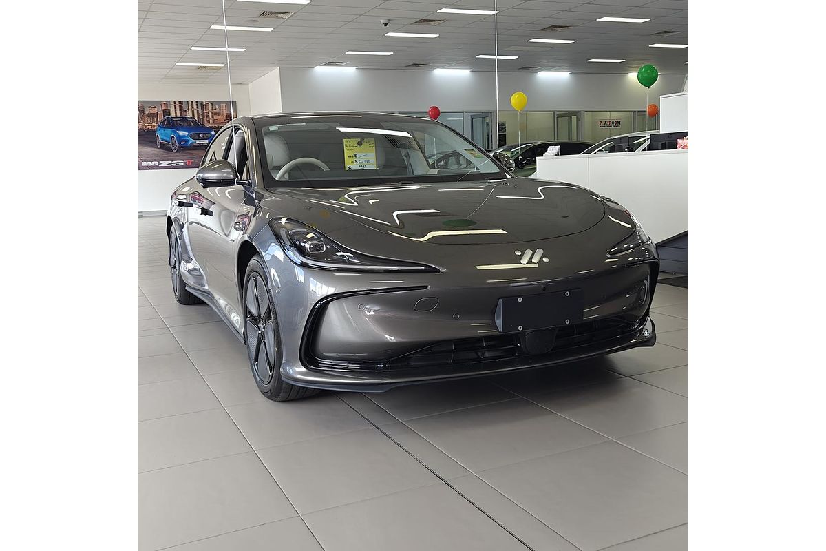 2025 MG IM5 Premium P12L