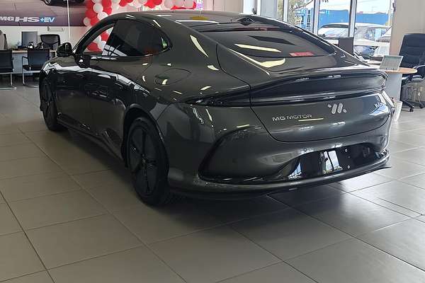 2025 MG IM5 Premium P12L