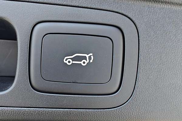 2025 MG HS Super Hybrid Essence AS33P