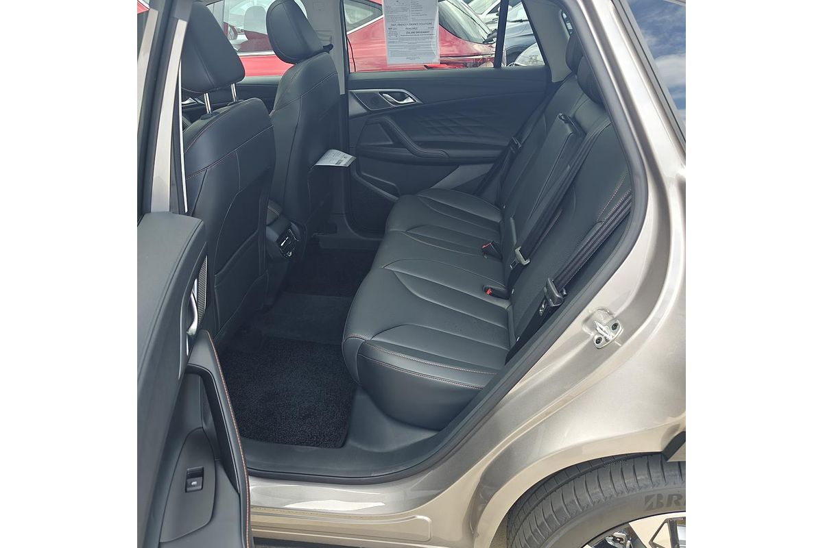 2025 MG HS Super Hybrid Essence AS33P