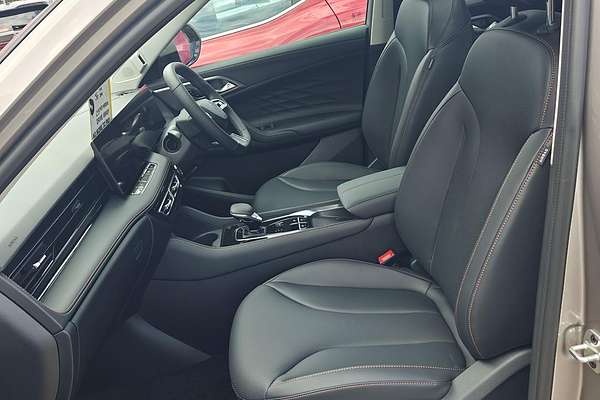 2025 MG HS Super Hybrid Essence AS33P