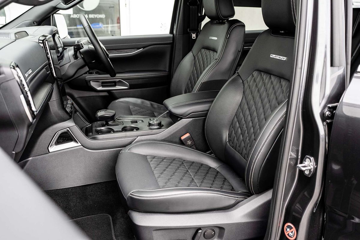 2025 Ford Everest Platinum 3.0L