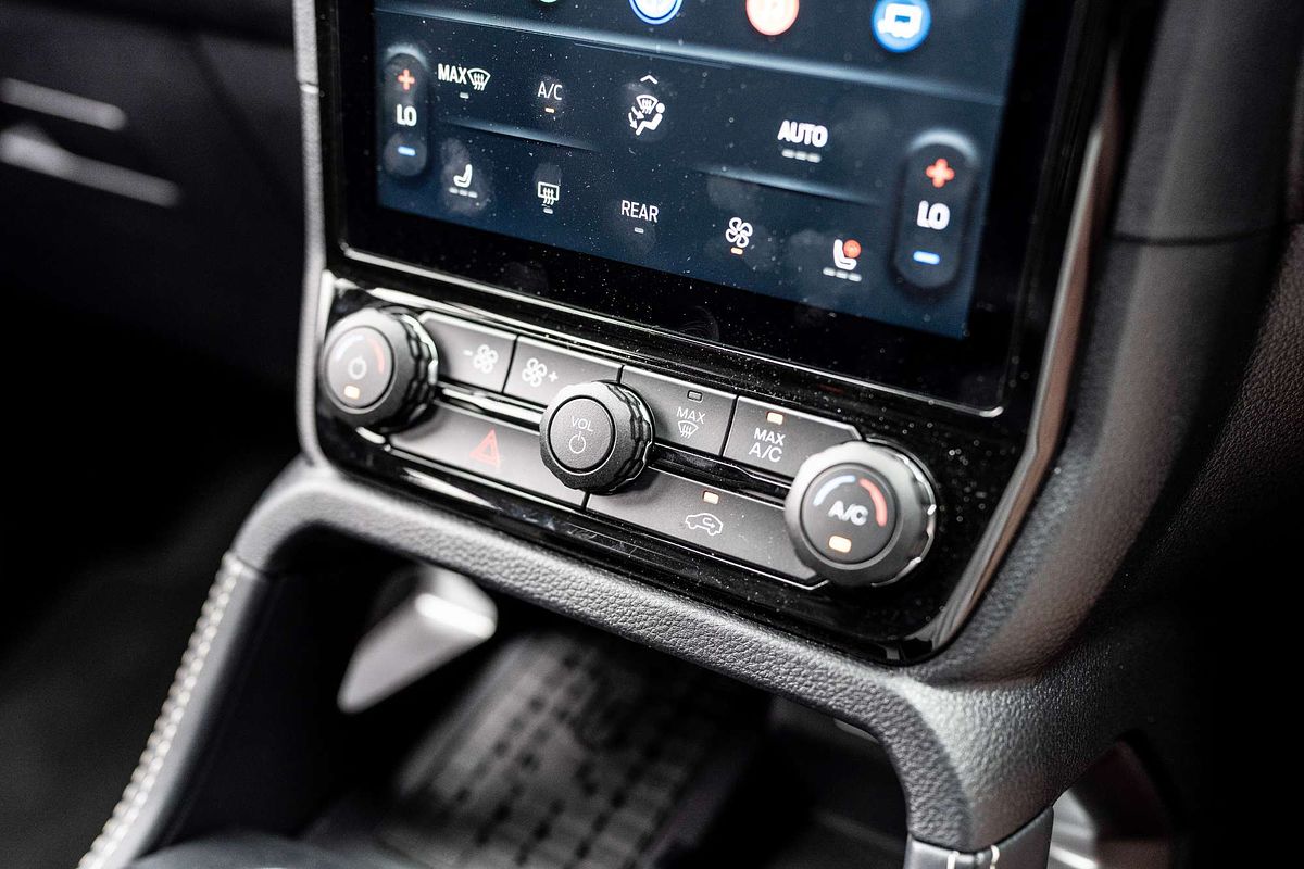 2025 Ford Everest Platinum 3.0L