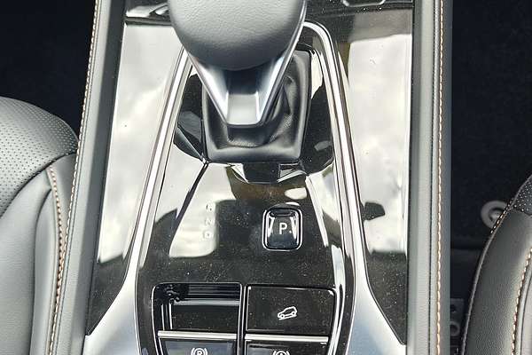 2025 MG HS Super Hybrid Essence AS33P