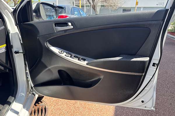 2018 Hyundai Accent Sport RB6