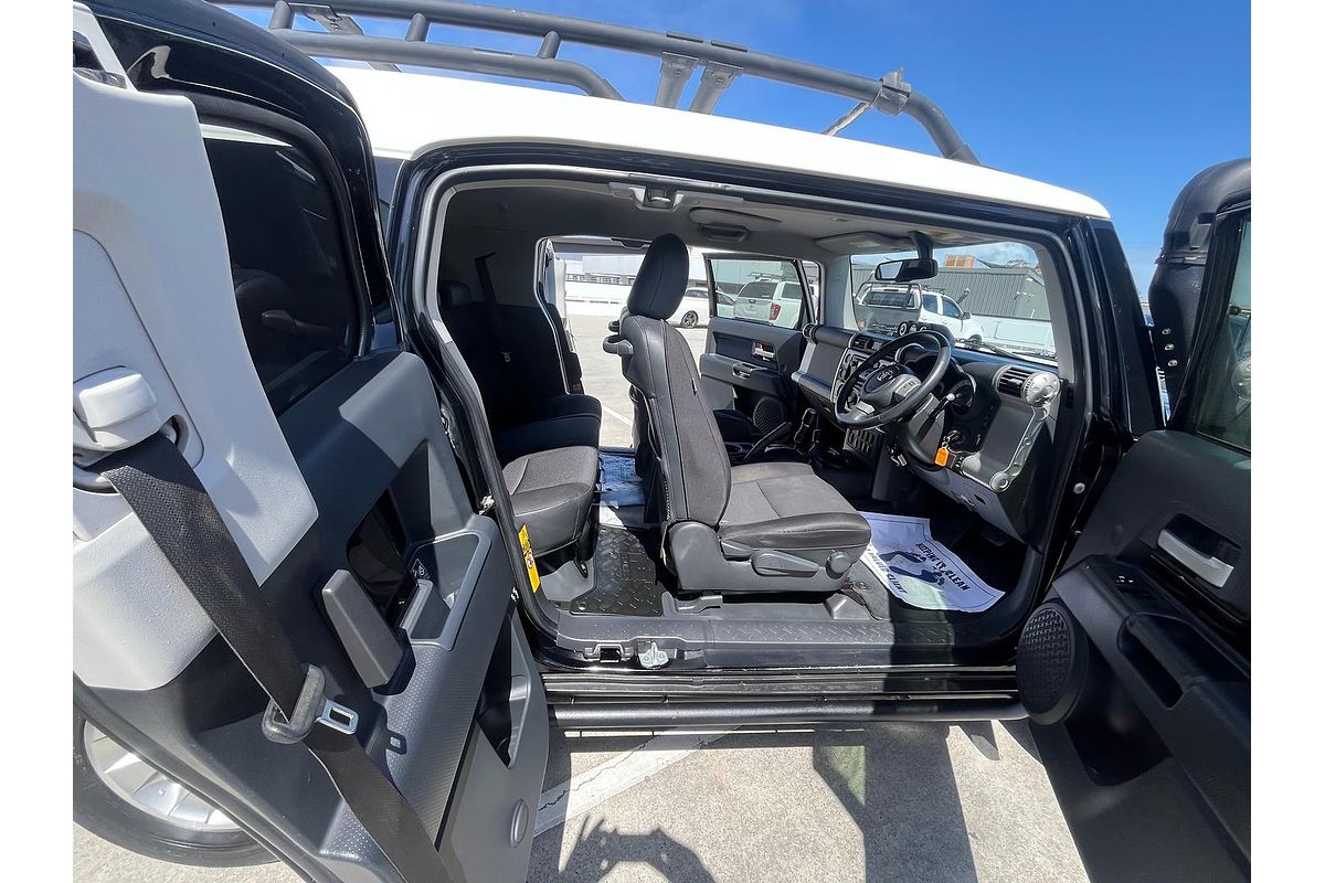2012 Toyota FJ Cruiser GSJ15R