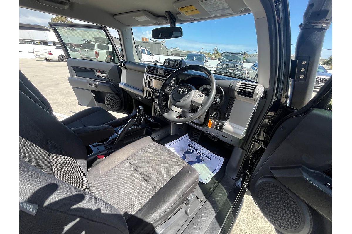 2012 Toyota FJ Cruiser GSJ15R