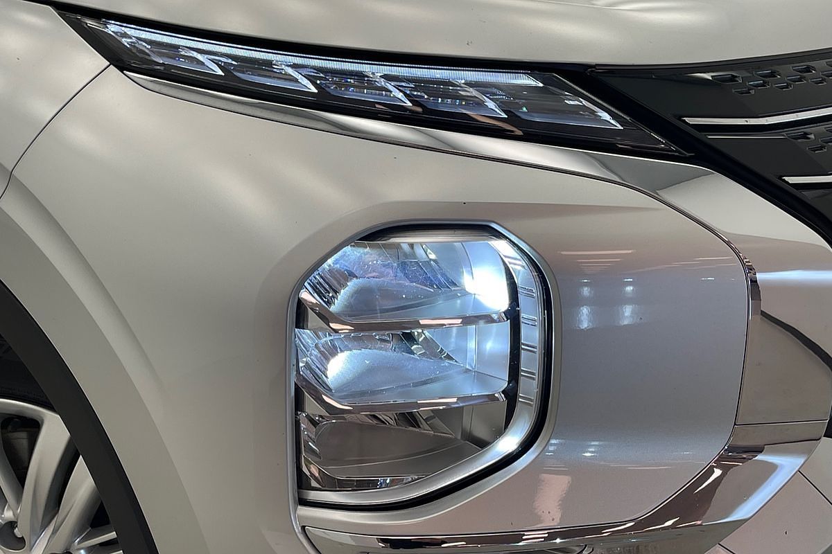 2023 Mitsubishi Outlander LS ZM