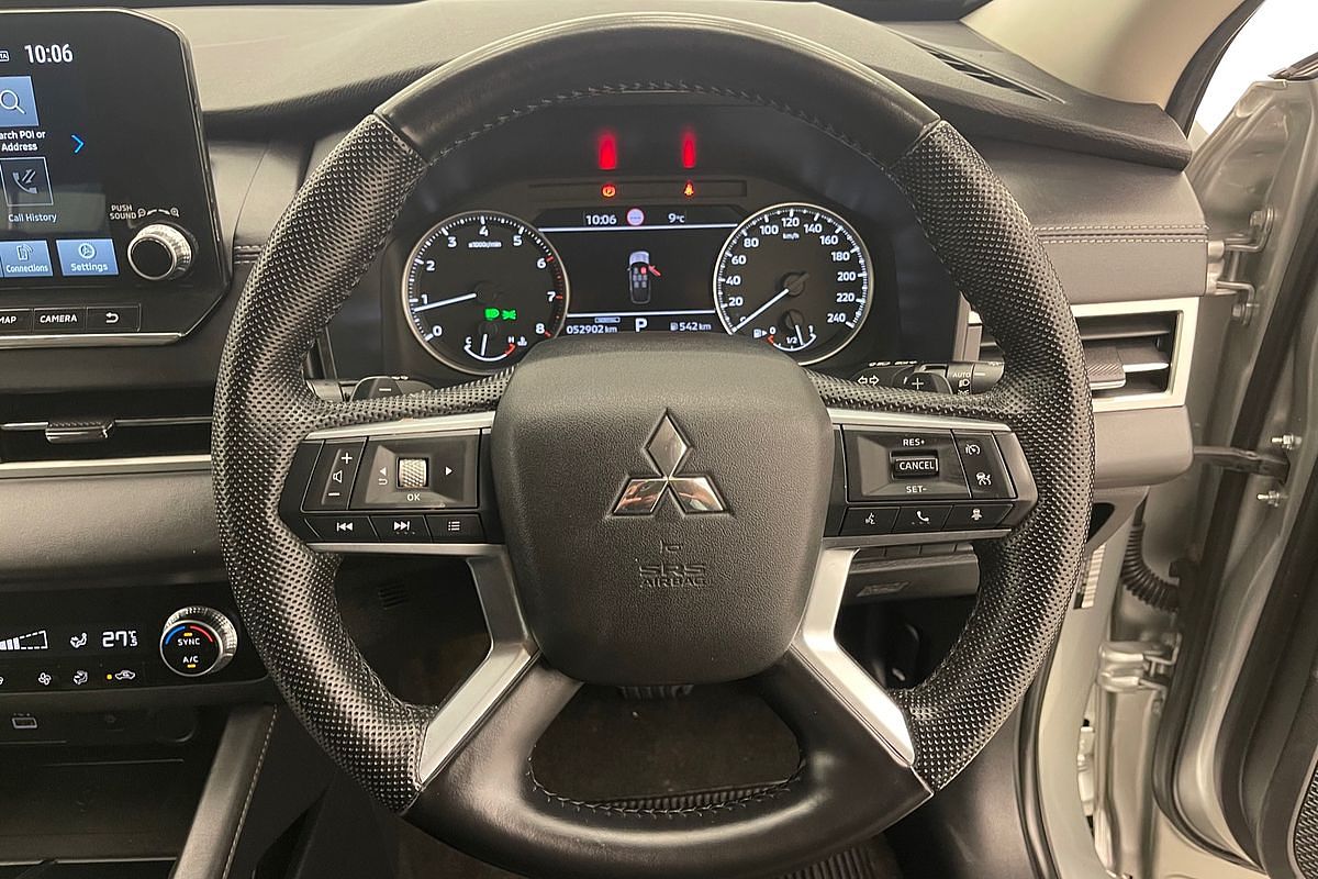 2023 Mitsubishi Outlander LS ZM