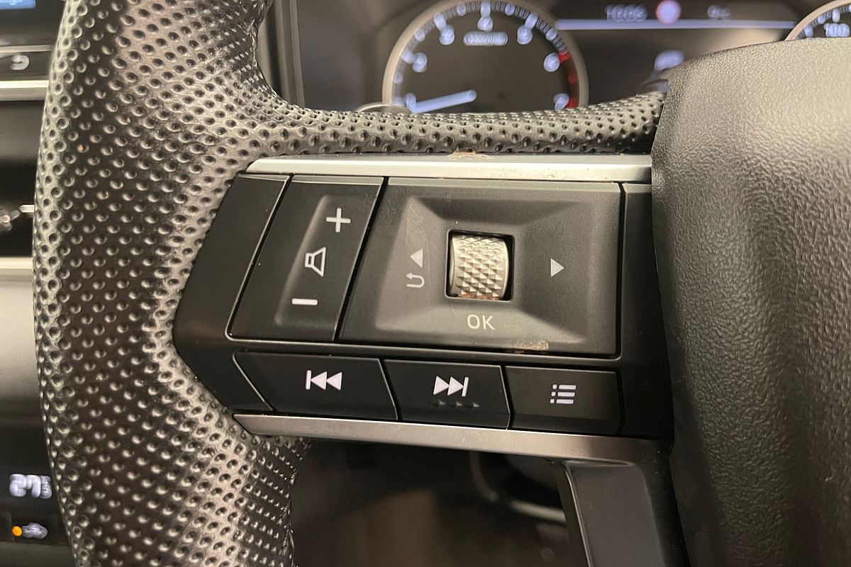 2023 Mitsubishi Outlander LS ZM